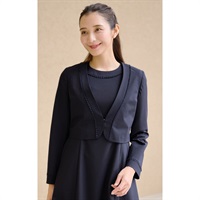 レース付きノーカラージャケット